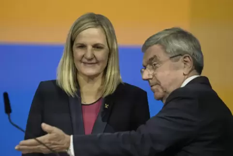 Thomas Bach und seine Nachfolgerin als IOC-Boss. Kirsty Coventry. 