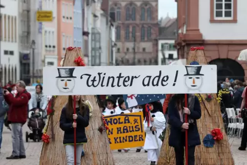 In diesem Jahr nicht: Sommertagszug vom Altpörtel aus. In diesem Jahr nicht: Sommertagszug vom Altpörtel aus.