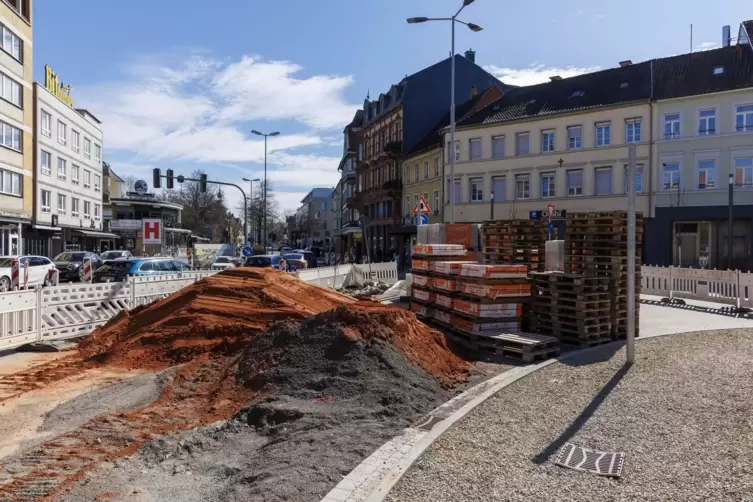 Der Knotenpunkt &ouml;stlich der Fruchthalle soll nach Ostern ausgebaut werden. 