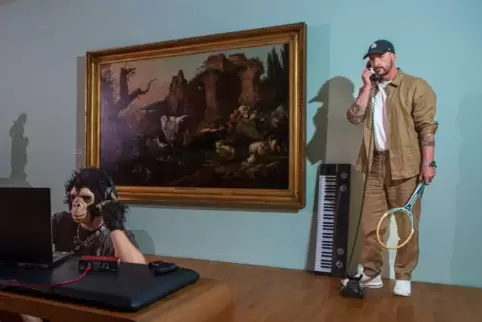 Affen-Rap irgendwo zwischen Tarzan, Edgar Allan Poe und Franz Kafka: David Asphalt und (in Maske) sein Produzent René Weisbrich.
