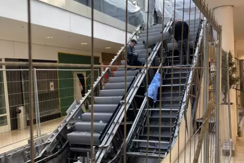 Wird ausgebaut: Rolltreppe in der Postgalerie.