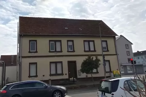 Derzeit kein Vorzeigeobjekt: das Haus Hauptstraße 1 in Dannstadt. Was daraus werden kann, darüber wurde nun diskutiert. 