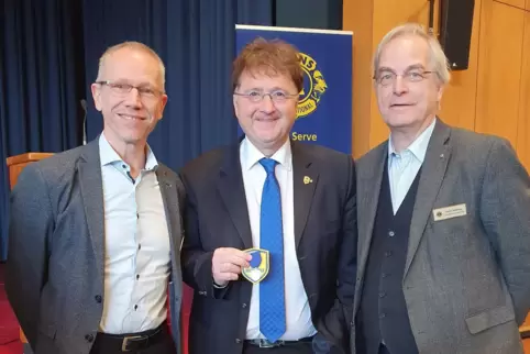 Nahmen die Auszeichnung entgegen (von links): Stefan Grutke, Michael Landgraf und Frank Sobirey. 