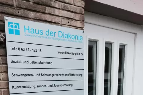 Das Zweibrücker Haus der Diakonie ist in der Wallstraße ansässig. Das Zweibrücker Haus der Diakonie ist in der Wallstraße ansässig.