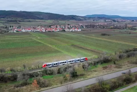 Die Bahnstrecke zwischen Bad Dürkheim und Deidesheim ist seit 17. März gesperrt. 
