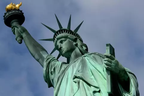 Die Freiheitsstatue vor New York ist gerade bei Touristen offensichtlich weniger gefragt. 