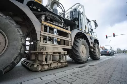 Vibrotruck mit Rüttelplatte: Die Daten für die 2D-Seismik sind gesammelt. Im Winter rücken die Fahrzeuge noch mal aus. 
