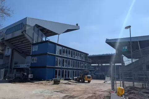 Die Stromversorgung im Carl-Benz-Stadion in Mannheim wird verbessert. 