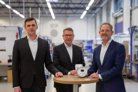 Christian Cabirol (links) und Klaus Kiener (Mitte) bleiben Teil des Vorstands. Thomas Lausten wird Mobotix Ende Juni verlassen.
