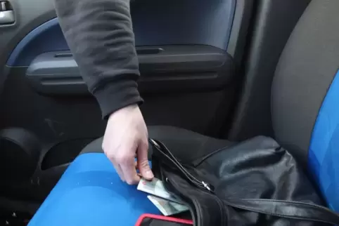 Im unverschlossenen Auto zugelangt: Besonderheit in der Kriminalitätsstatistik 2024.