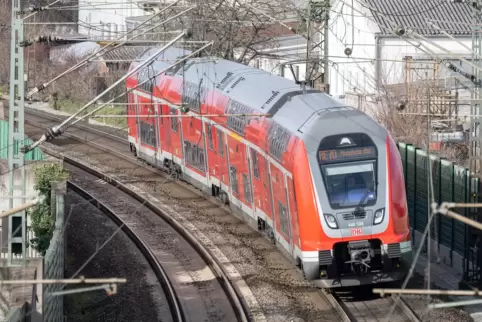 Für Fahrten mit dem Deutschlandticket nach Frankfurt ist von der Pfalz aus oft der RE70 über die Riedbahn die beste Variante. 