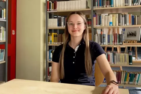 „Mein Herz fliegt, wenn der Ball rollt“, heißt es an einer Stelle des Gedichts von Lea Gruber.