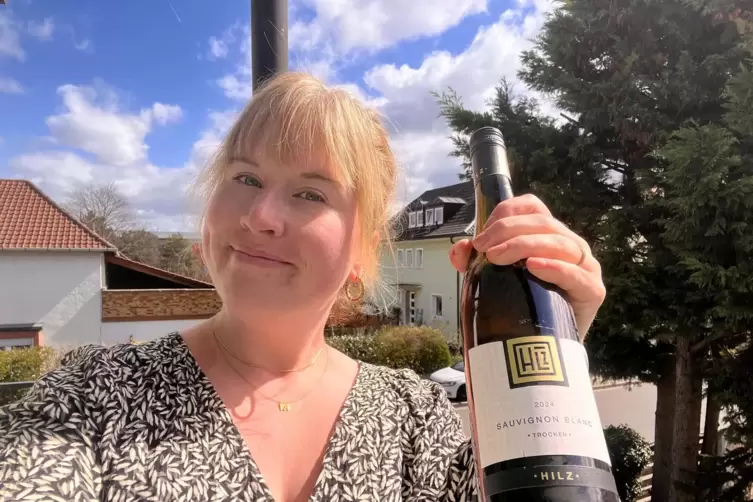 Mareike Keiper aus der Lokalredaktion Gr&uuml;nstadt mag derzeit besonders den Sauvignon blanc vom Weingut Klaus Hilz aus Dirmstein. 