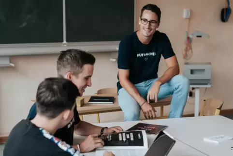  Gründer und Mutmacher Frederic Keller bei einem seiner Seminare. 