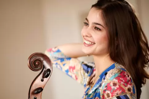 Ein britischer Klassik-Sender hat sie zu den 30 herausragendsten Talenten unter 30 Jahren weltweit gewählt: Die Cellistin und „V