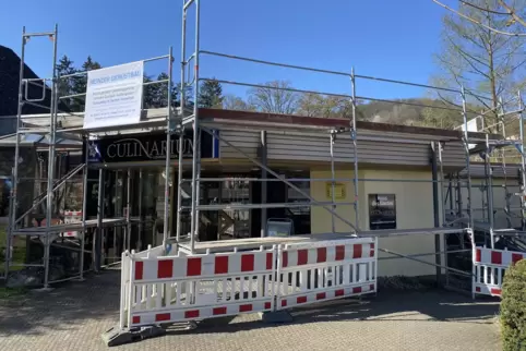 Mit den Arbeiten im Foyer beginnt die Generalsanierung des Haus des Gastes in Bad Bergzabern. 