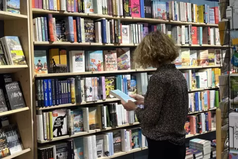 Gegenwartsbelletristik, die aktuellen Bestseller, Zeitgeschichte, Kinder- und Jugendliteratur oder vegane Kochbücher: Die Intere