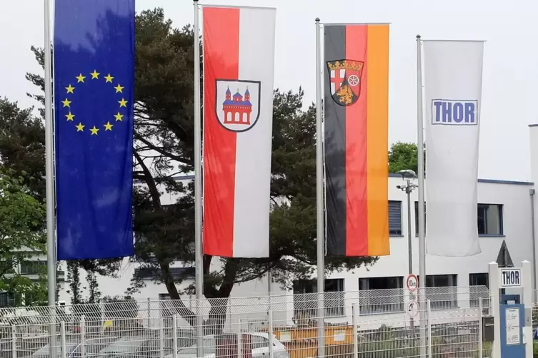 Chemieunternehmen Thor: Produktion in der Landwehrstra&szlig;e in Speyer-West. 