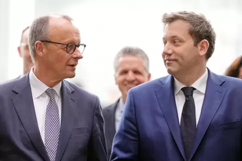 Friedrich Merz (links) und Lars Klingbeil nach der Einigung. 