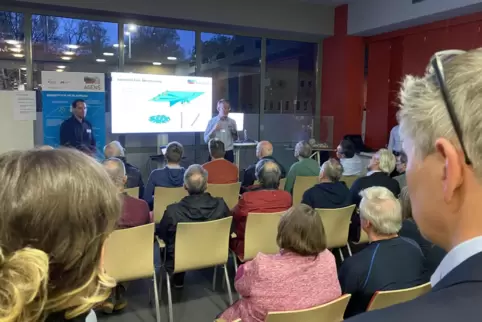 Infoabend in der Stadthalle: eine von mehreren Themenrunden.