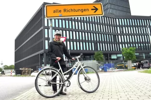 Fest im Sattel: Mannheims Fahrrad-Bürgermeisterin Gabriele Fröhlich.