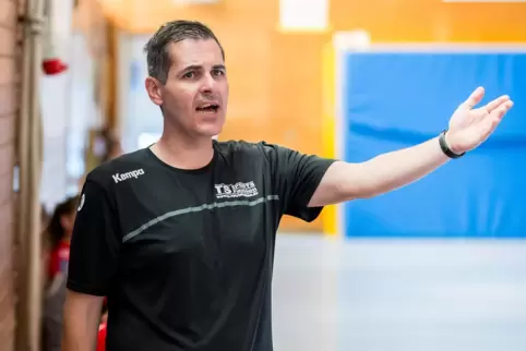 Sein Team erreichte nur ein Remis beim sieglosen Tabellenletzten: TSR-Trainer Timo Steinbach. 