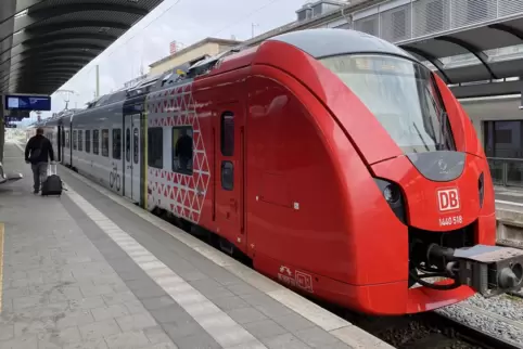 Wegen Bauarbeiten auf den Bahnstrecken rund um Kaiserslautern fallen im Mai auf dem Abschnitt bis Enkenbach wiederholt in den Ab