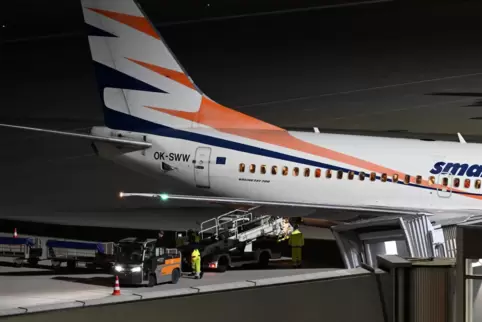 In der Nacht zu Gründonnerstag landete am Flughafen Leipzig/Halle ein Flugzeug mit 138 Afghanen mit Aufnahmezusagen. 