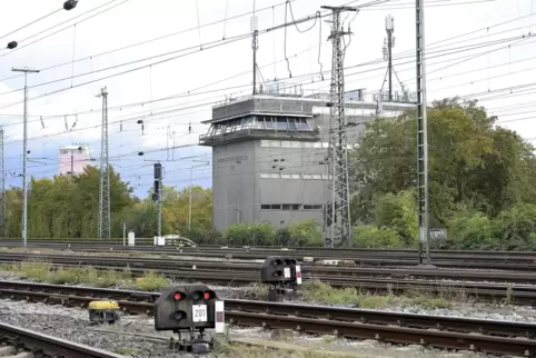Das Stellwerk Ludwigshafen ist nicht mehr voll besetzt. 