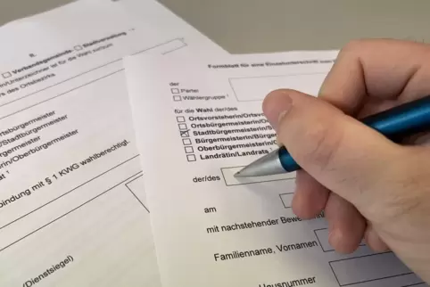 Wer keiner etablierten Partei angehört und Bürgermeister werden möchte, benötigt eine Mindestanzahl an Unterstützungsunterschrif