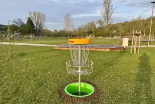 Der Frisbee Golfplatz St. Julian kann nun bespielt werden. 
