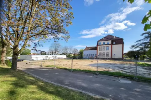 Auf dieser Fläche soll das Ärztehaus entstehen. 