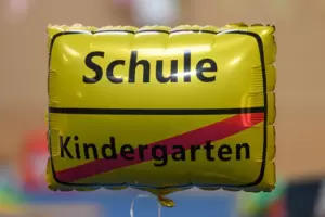 Wenn Kinder in die Schule kommen, endet meistens das Engagement der Eltern für den Kindergarten. Wenn Kinder in die Schule kommen, endet meistens das Engagement der Eltern für den Kindergarten.