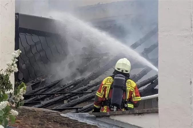 In Wachenheim kommt es gerade zu einem Feuerwehreinsatz.