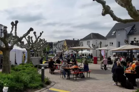 Gute Idee: Zum dritten Mal wurde der Kreuzplatz zum Verweilen für die Besucher hergerichtet.