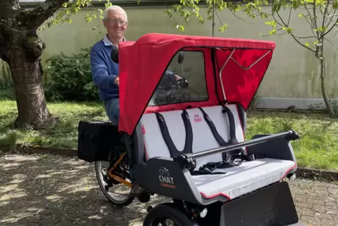 Begeisterter Rikscha-Fahrer: August Wegmann, Vorsitzender der Bürgergemeinschaft. 