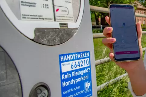 Seit fünf Jahren kann man in Zweibrücken seinen Parkschein mit dem Handy bezahlen. 