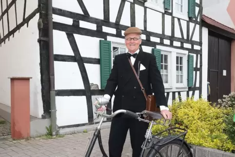 Vier Touren voller Anekdoten: Klaus Feindel führt stilecht durch Waldsee von anno Dazumal.