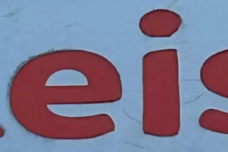 Noch ein Reiseb&uuml;ro, diesmal in der Gutenbergstra&szlig;e. Das Firmenlogo links unten ist DB. Der erste Buchstabe: d. 