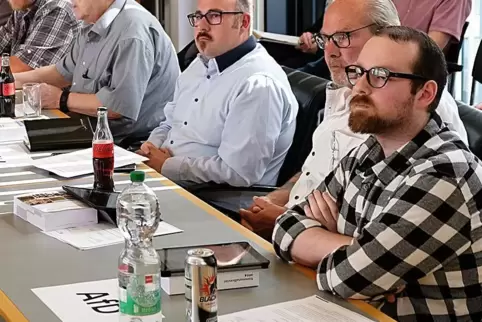  Fraktionssprecher Jonas Keuchel (rechts) rechnet nicht damit, dass die Entscheidung des Verfassungsschutzes Auswirkungen auf di
