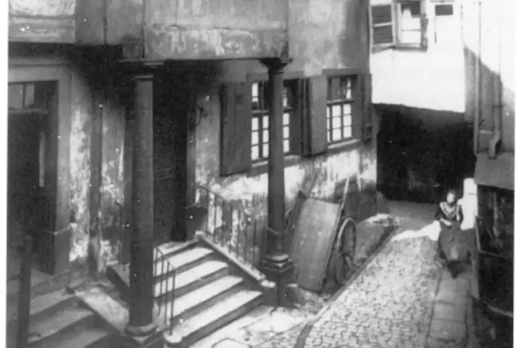 Der Klemmhof vor der Sanierung. 