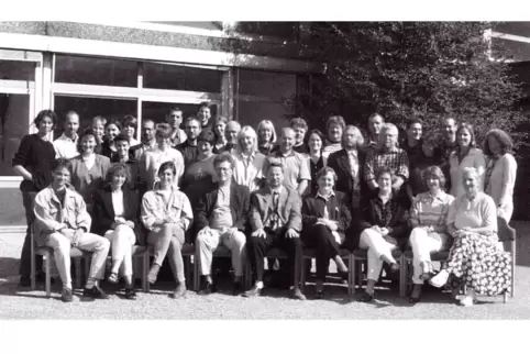 Das Kollegium der IGS Kandel im Jahr 1998. 