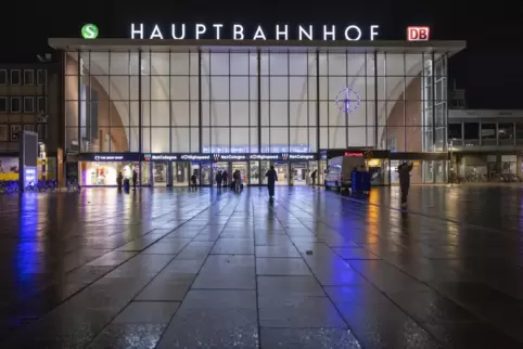 Aktuelle Werbeeinspielung der Bahn bei Internetbuchungen versprechen Tickets ab 17,99 Euro für Fahrten nach Köln. Tatsächlich is