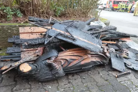 Beim Brand zerstörte Marienfigur der Kirche Heilig-Kreuz.