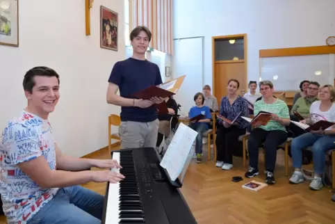 Bei der Chorprobe: Cornelius (links) und Quintus Appelmann. 