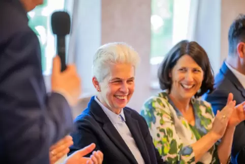 Zu Gast in Dudenhofen: Marie-Agnes Strack-Zimmermann und die rheinland-pfälzische Wirtschaftsministerin Daniela Schmitt.