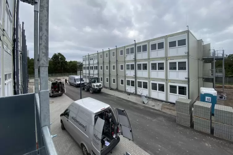 Die Asylunterk&uuml;nfte in der Bayreuther Stra&szlig;e wurden in der ersten Jahresh&auml;lfte 2024 gebaut. 