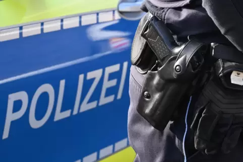 Mehr als 190 Polizisten haben 25 Wohnungen in Deutschland durchsucht – zwölf davon im Saarland, auch im Saarpfalz-Kreis. 