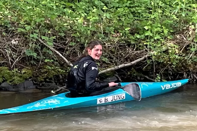 Die 16-j&auml;hrige Britta Jung freut sich riesig auf ihre internationalen Eins&auml;tze.