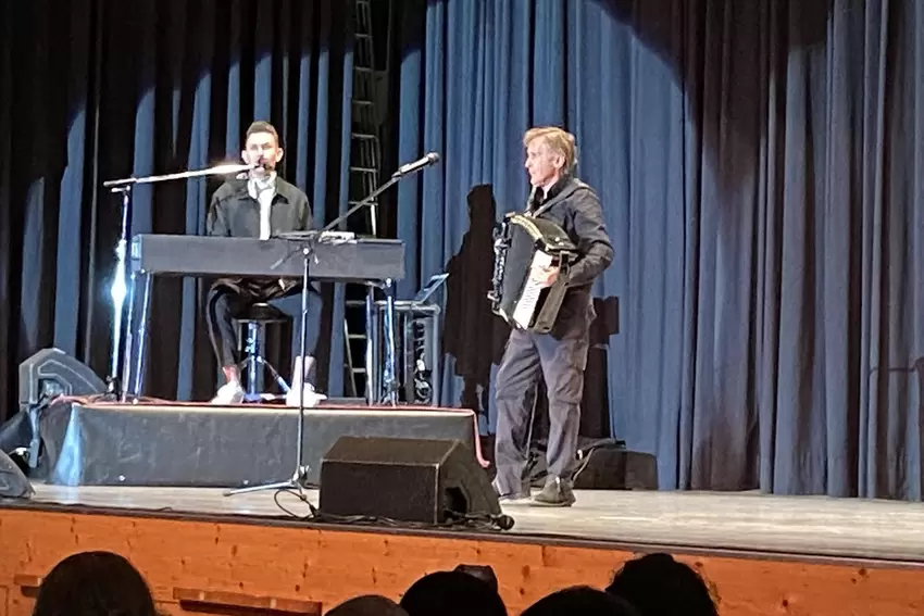 Marcus Zimmermann und Alfred Kritzer von der Band von Herbert Grönemeyer.